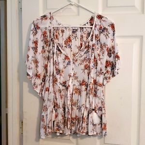 Jolt floral blouse NWT size L